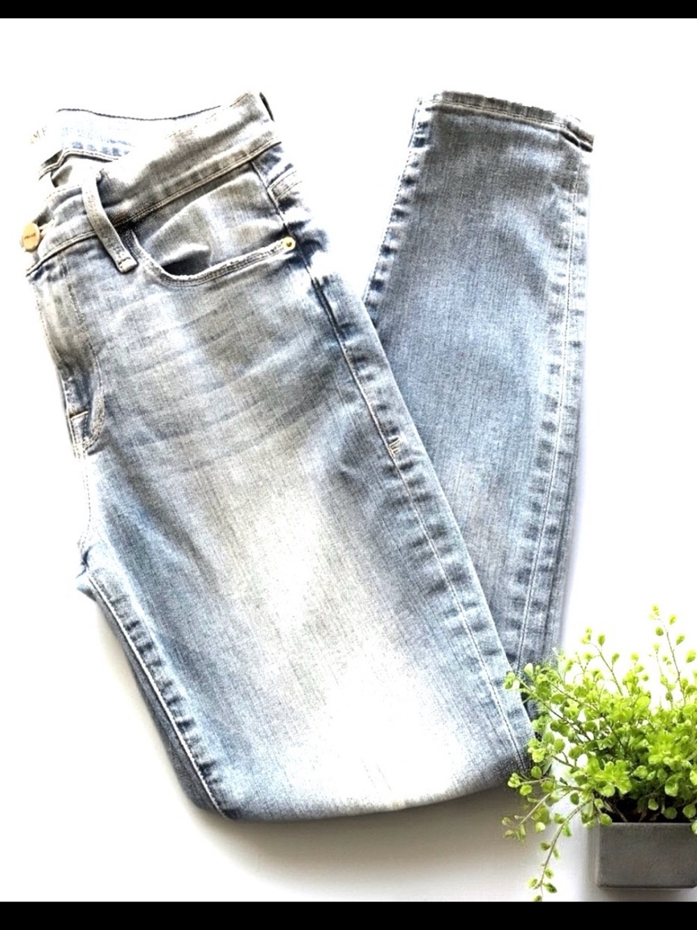 Frame Denim Women's Skinny Jeans in Light Blue Wash